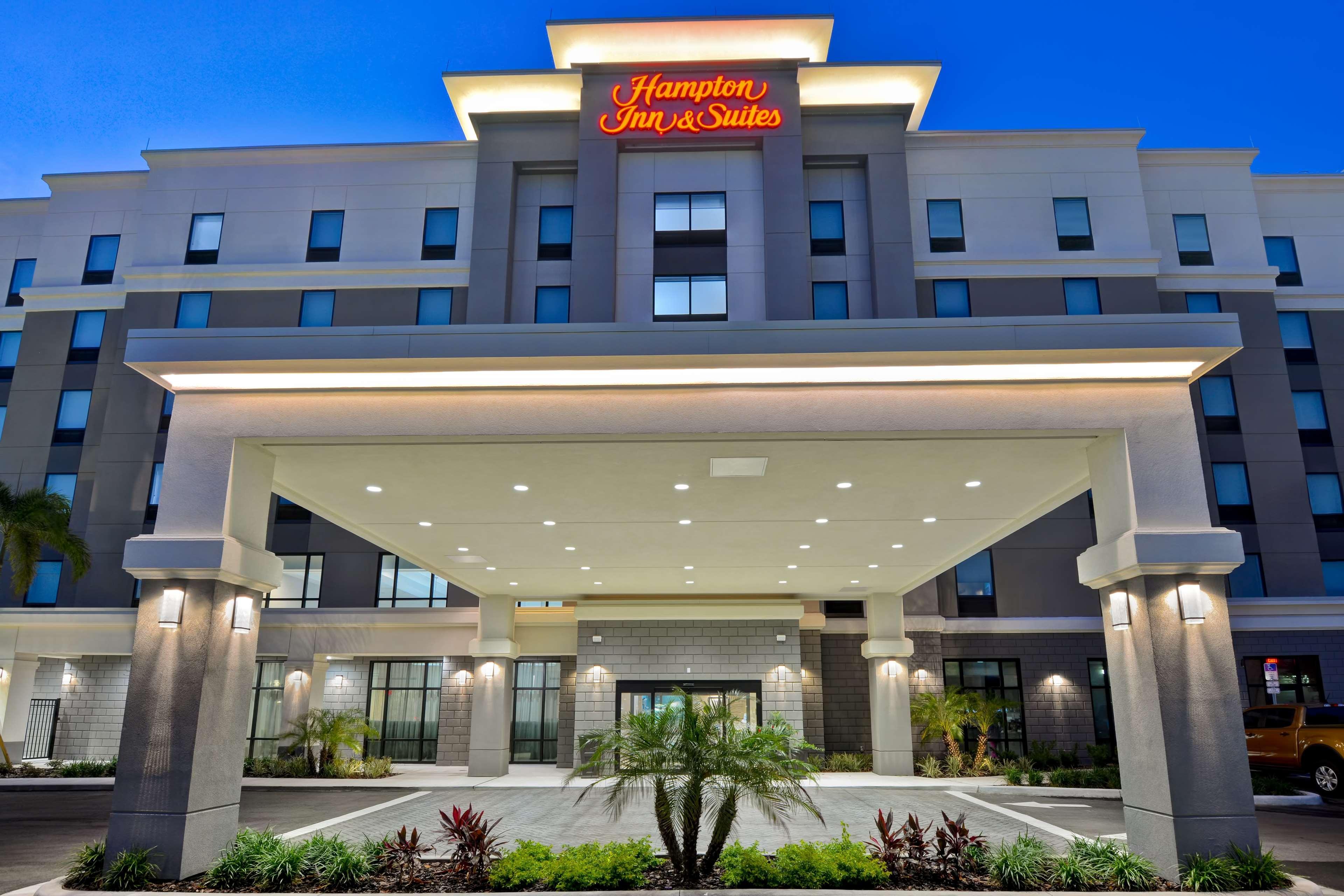 Hampton Inn & Suites Tampa Riverview Brandon Heartland Exterior photo